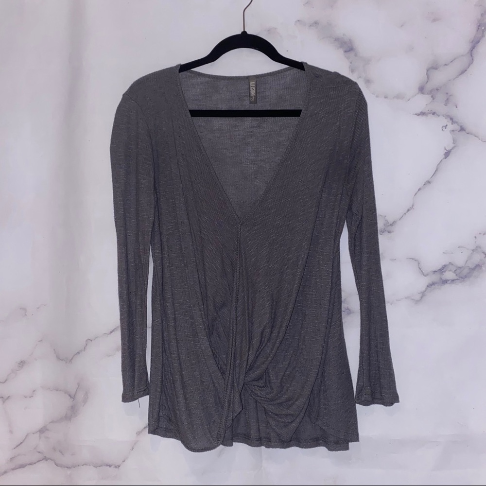 Gray Long Sleeve Sweater/Top